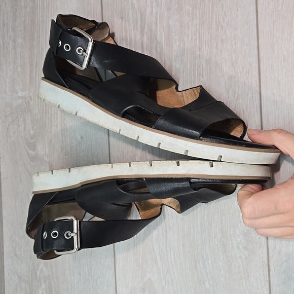 Sofft Women Strappy Leather Platform Sandals shoes sz 10M - Picture 9 of 11